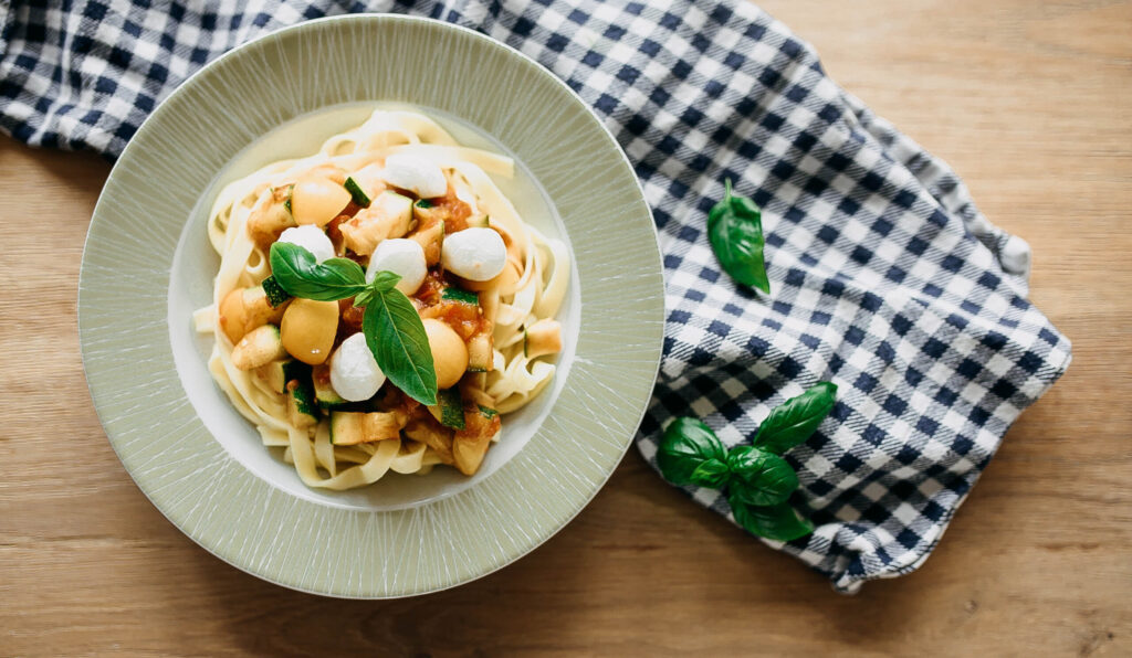 Snelle vegetarische kidsproof pasta met courgette – recept