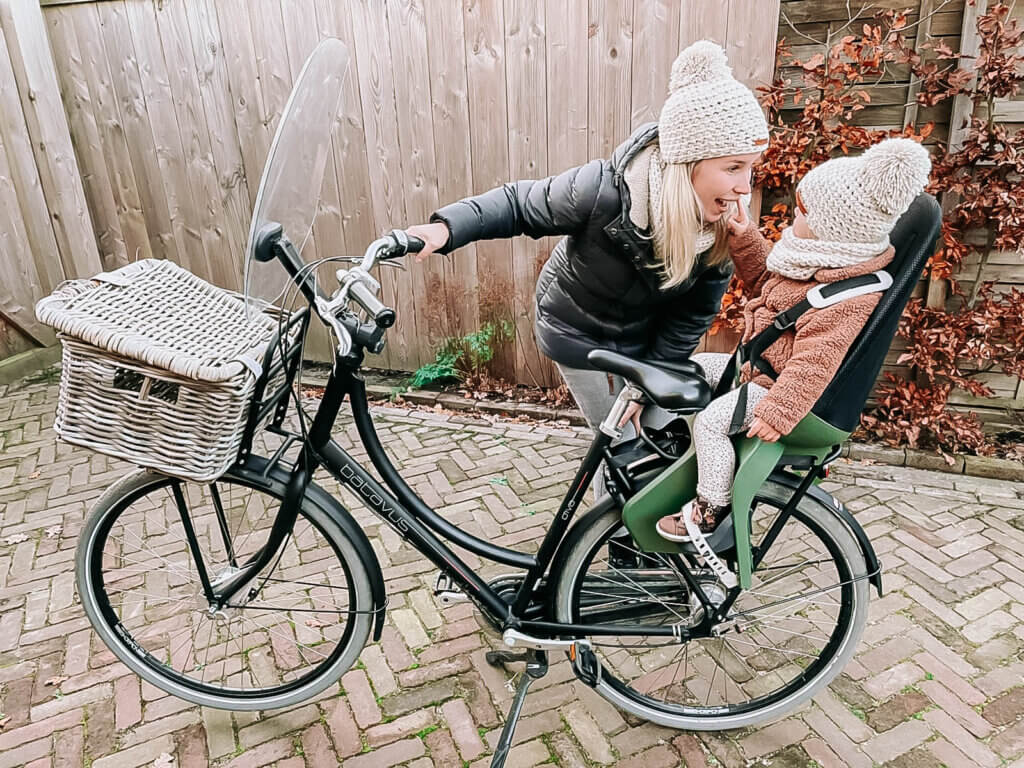 kinderfietsroute maken Qibbel Air fietsstoel voorzitje achterzitje review ervaringen