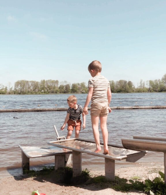 Eropuit met kinderen in Friesland natuur gratis
